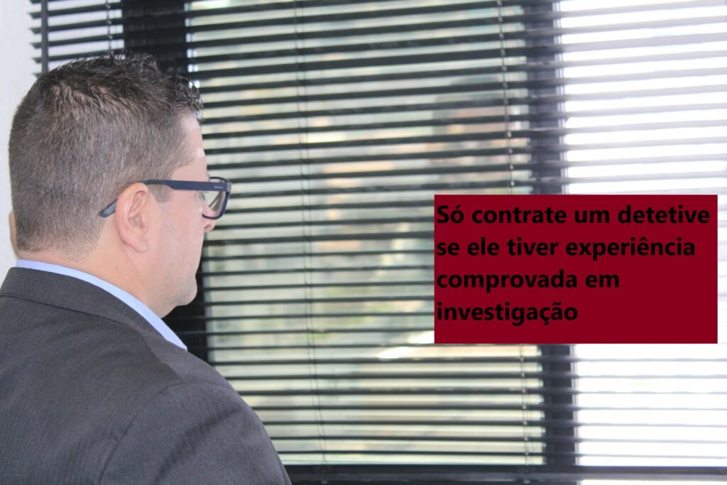 Edson Frazão, um detetive particular de renome, tem mais de 20 anos de experiência em investigações amorosas, familiares e corporativas. Como fundador da agência 007 Detetives, ele se destaca por utilizar tecnologias de ponta e métodos avançados para fornecer soluções discretas e eficientes aos seus clientes. Sua abordagem profissional garante resultados confiáveis e confidenciais.